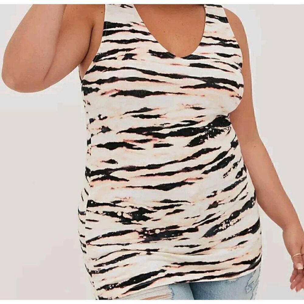 Torrid Foxy Deep V Neck Tank Tiger Stripe White 5 (28)